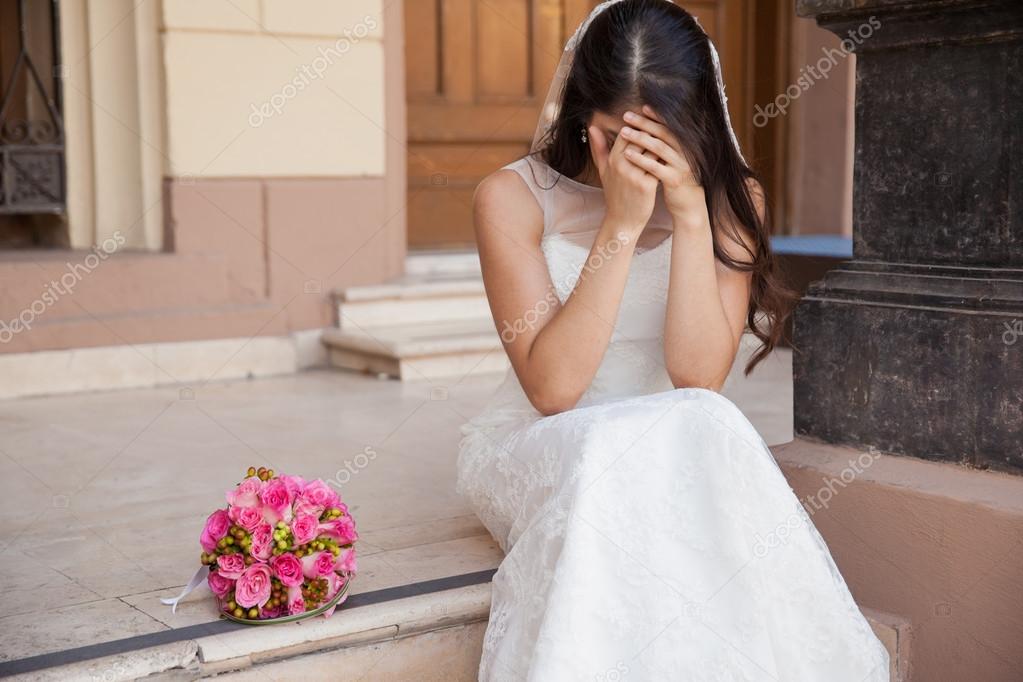 Man destroys girlfriend’s wedding after she secretly planned a secret wedding behind him