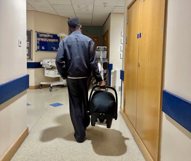 Moses Bliss warns those parading faces of other babies as his to stop