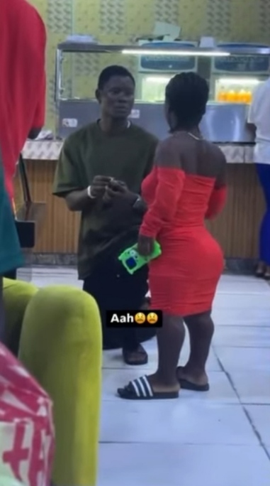 Drama as lady embarrasses man for proposing in public