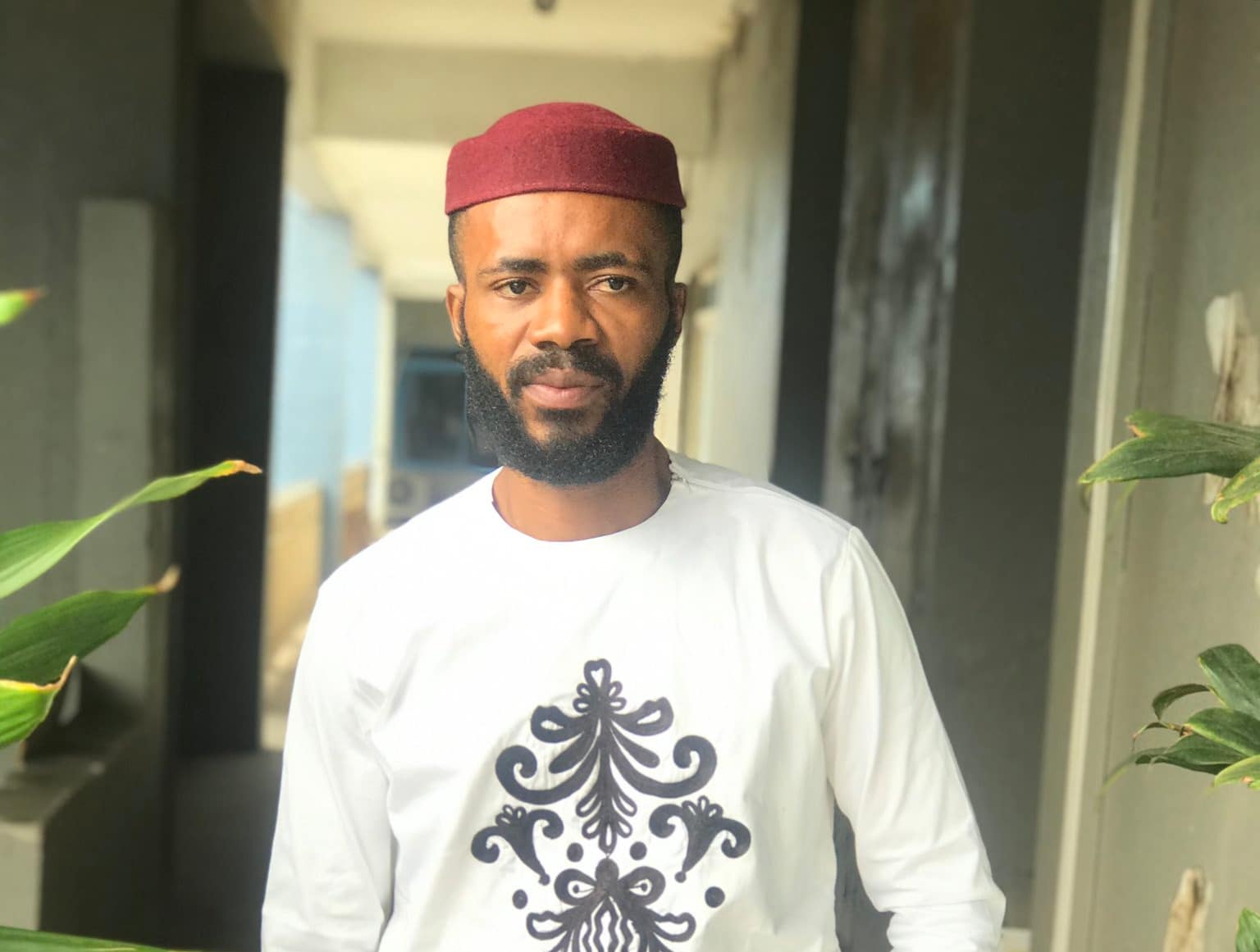 Man raises alarm as police officer sells him stolen Hilux