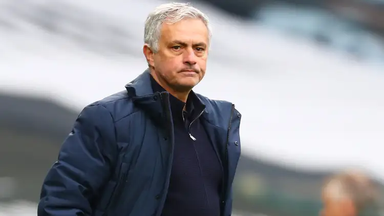 Mourinho in advanced talks for Benfica return after Lage exit