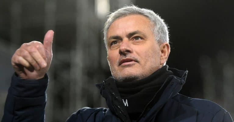 Mourinho says five Benfica stars have self-esteem crisis