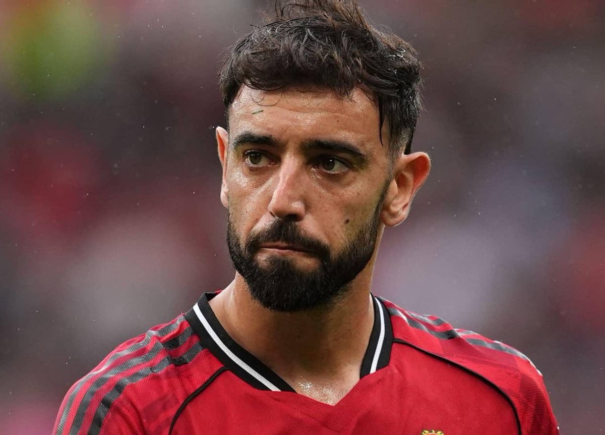 Fernandes: Actually I know the club wants me to leave this summer
