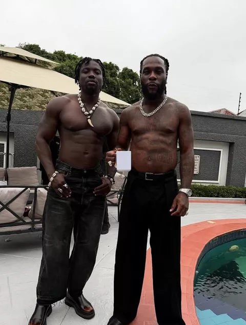 Singer Burna Boy gifts VeryDarkMan 145m cash